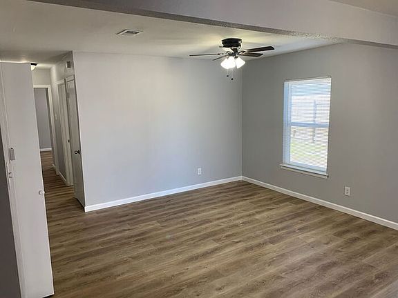 2nd image of 2937 Fairway Dr