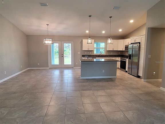 3rd image of 13481 Drysdale Ave