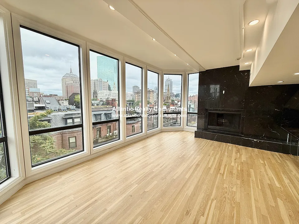 113 Beacon St #Penthouse 7