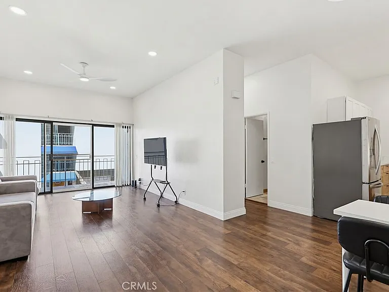 8328 Regents Rd #1F — Photo 4