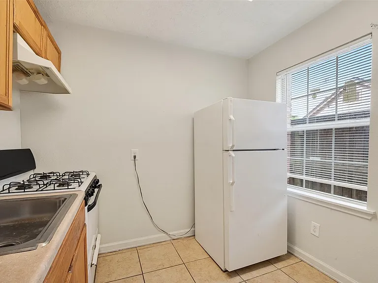 7742 Park Place Blvd #4 — Photo 9