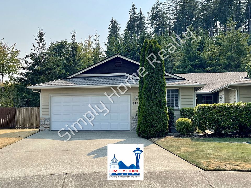 1st image of 921 Avalon Ct SE
