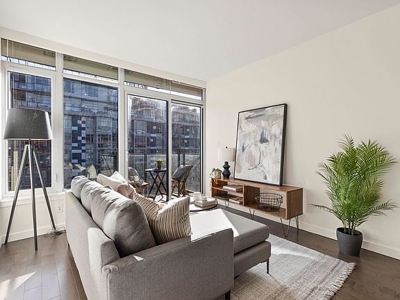 3rd image of 38 W 1st Ave #608