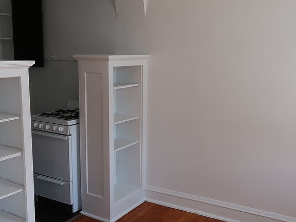 5th image of 4588 N Elston Ave APT 202