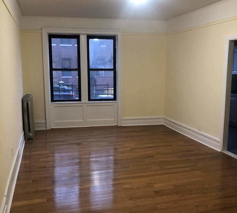 1st image of 2499 Grand Ave APT 1B