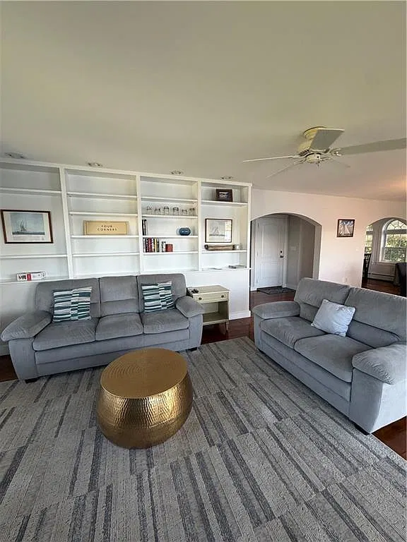 3 bed, 1904 sqft, $3,700 — Photo 3