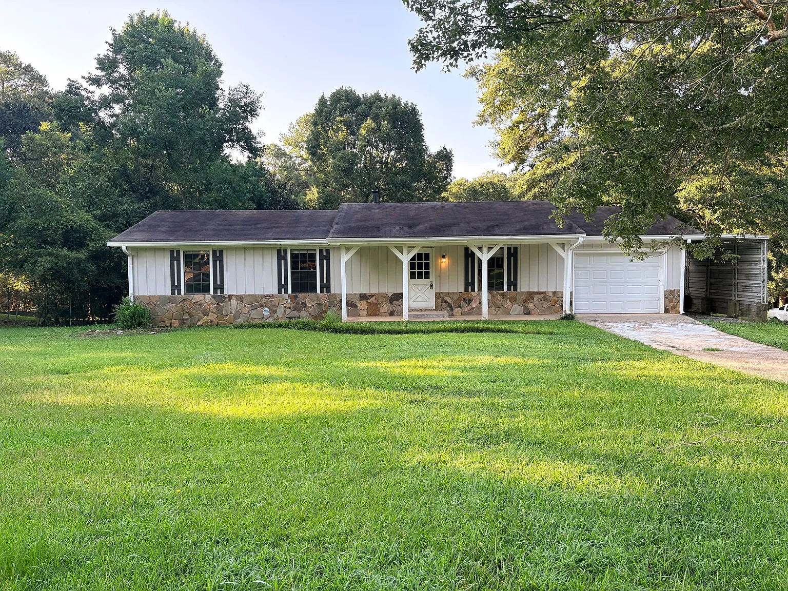 3 bed, 1272 sqft, $1,500 — Photo 1