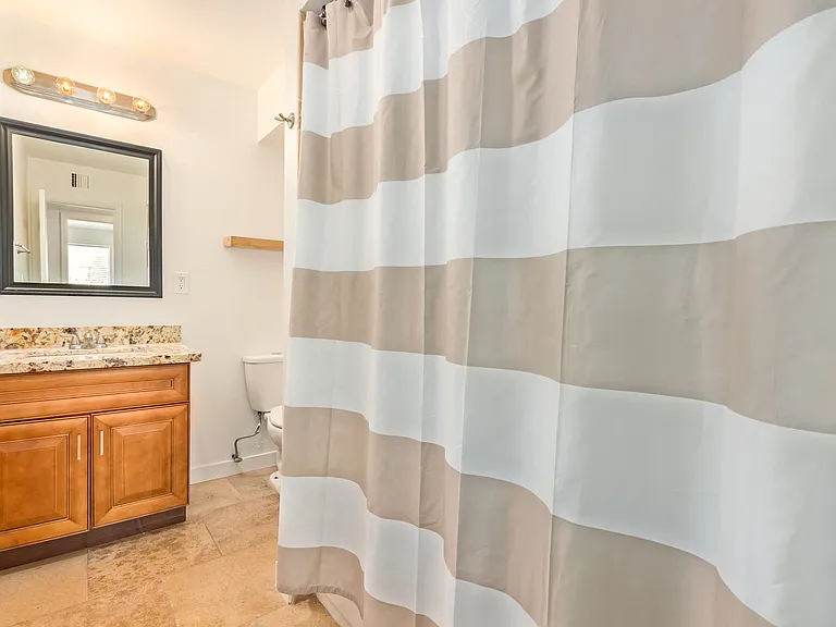 8731 E Minnezona Ave — Photo 15