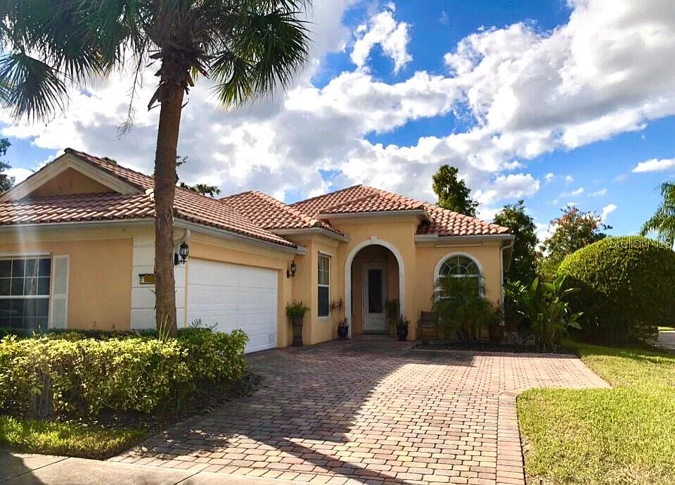 3 bed, 2.0 bath, 2000 sqft, $3,250 — Photo 1