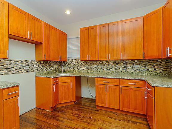 2nd image of 7543 S King Dr