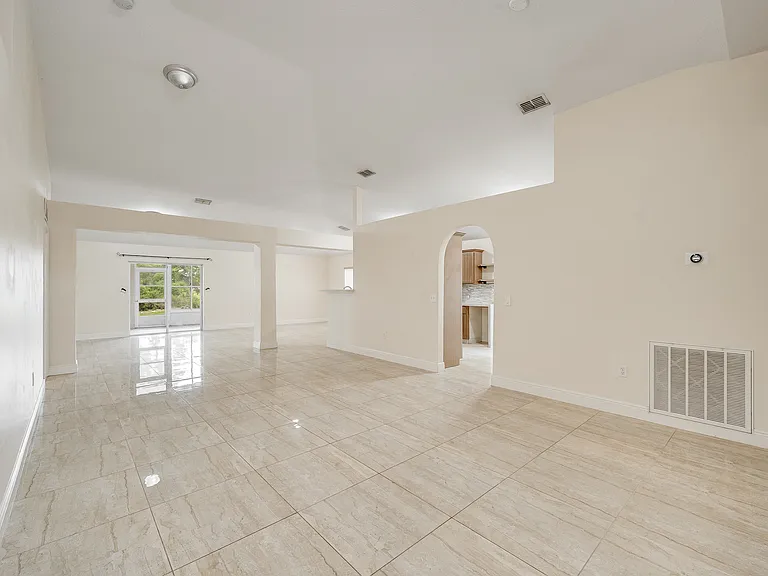 537 Mason Dr — Photo 18