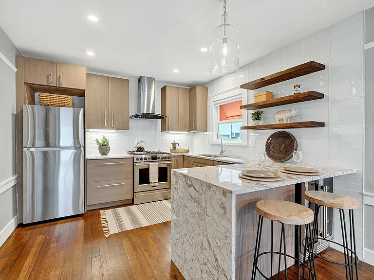 2 Bulson Ct — Photo 2