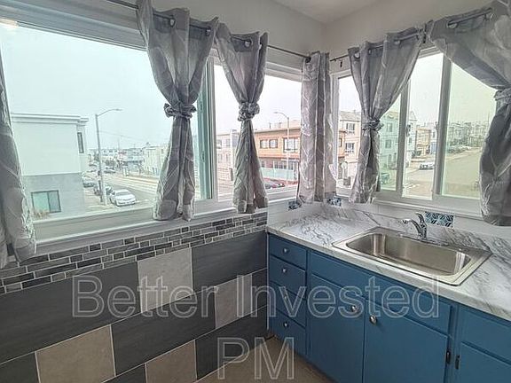 2nd image of 2400 39th Ave APT 5