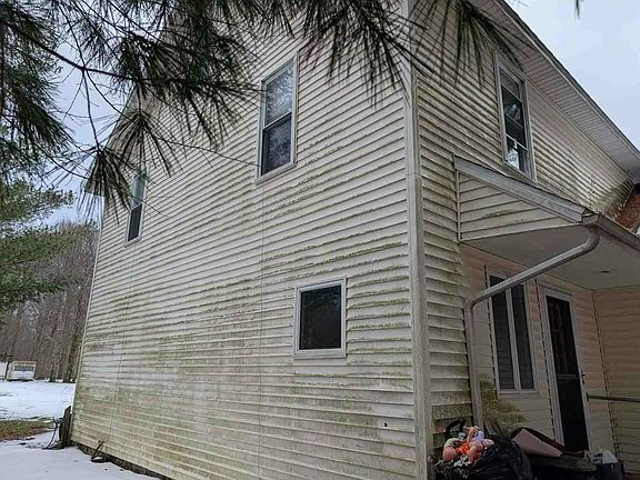 2nd image of 190 Pithole Rd