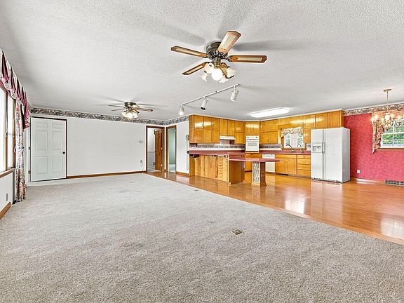 4th image of 3103 Hillandale Dr