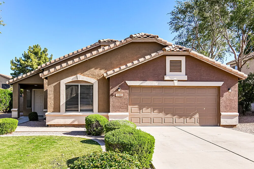 3 bed, 2.0 bath, 1674 sqft, $2,885 — Photo 1
