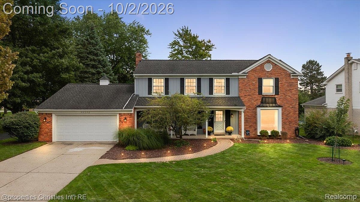 36342 Old Homestead Dr, Farmington Hills, MI 48335