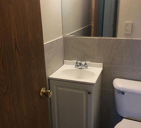 4th image of 46 Oakwood Dr APT 3