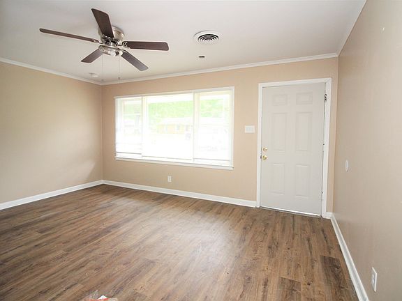 2nd image of 5281 Lochinvar Dr