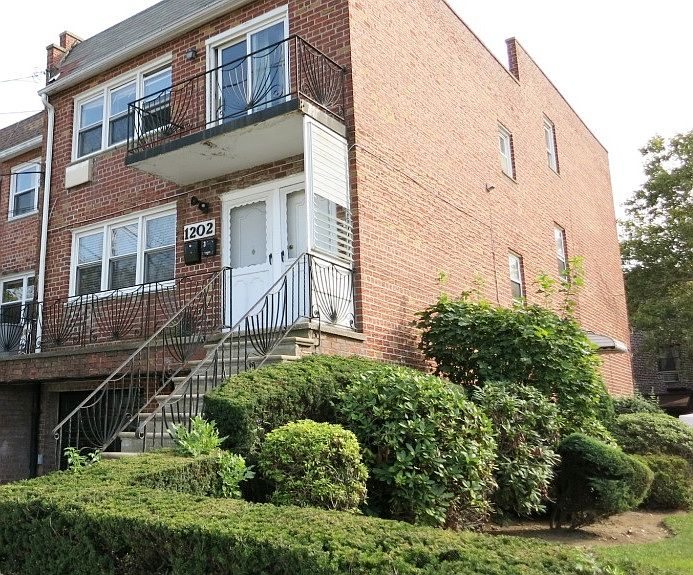 1st image of 1202 Bergen Ave APT 2