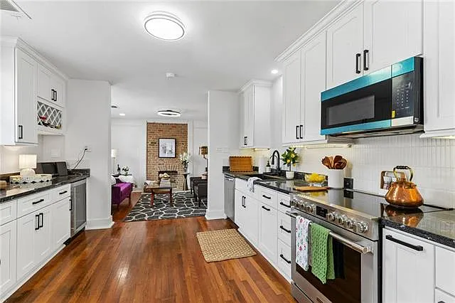 5535 Willow St — Photo 5