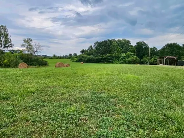 8 County Road 1439, Vinemont, AL 35179
