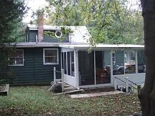 2nd image of 33 Springwood Ave