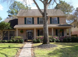 5614 Woodland Creek Dr, Kingwood, TX 77345