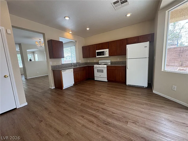 6091 Amazing Grace Ct — Photo 4