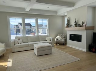 5141 Boulder Ln, Chaska, MN 55318