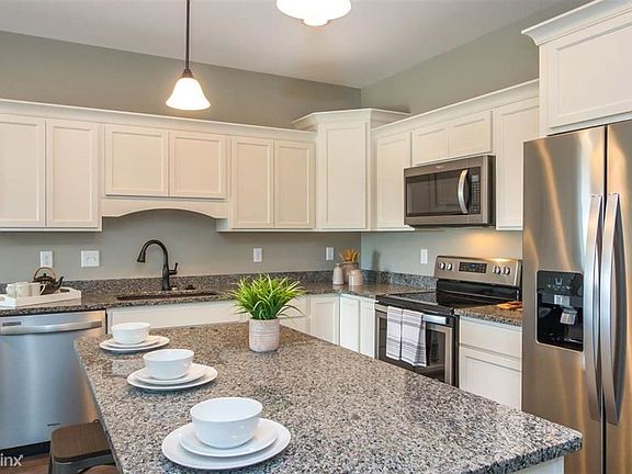 3rd image of 1117 Leann Cir