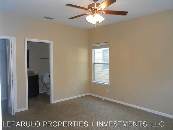 3rd image of 1315 N Duval St