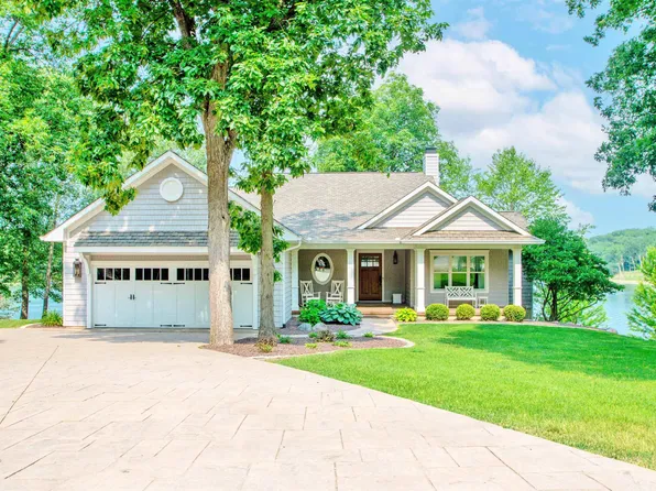 152 Poplar Ct, Dahinda, IL 61428