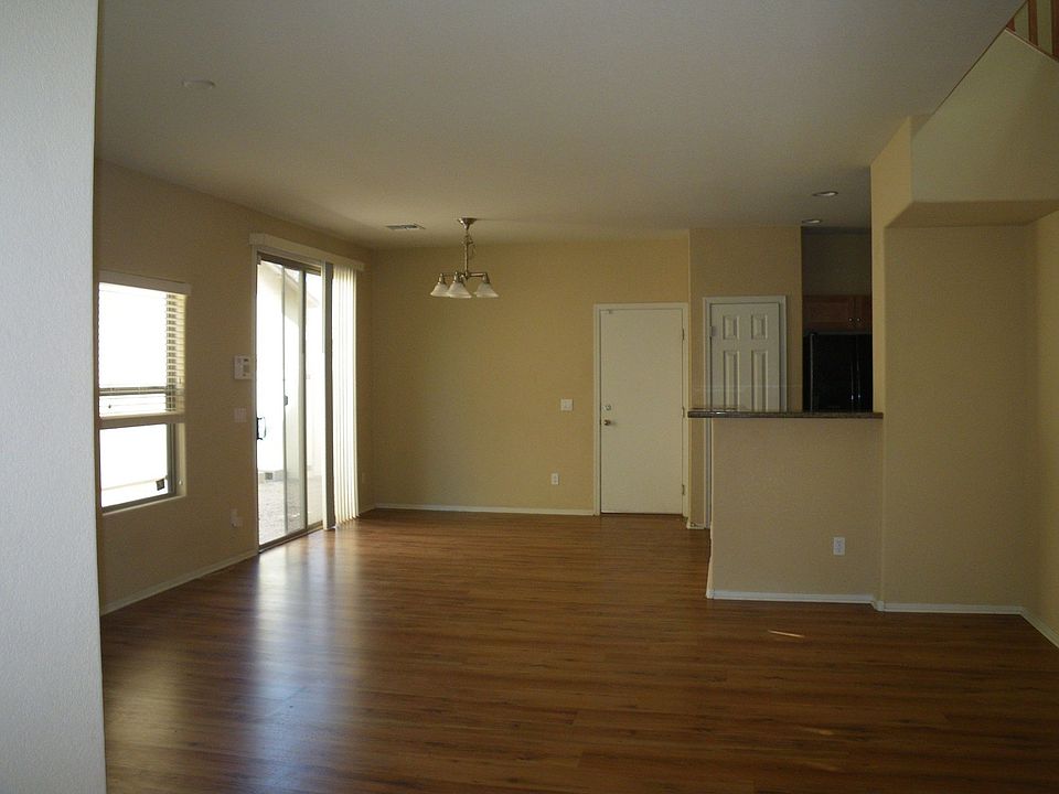 2nd image of 5853 E Grove Ave