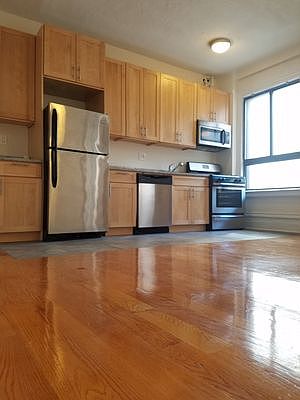4th image of 300 W 49th St APT 805