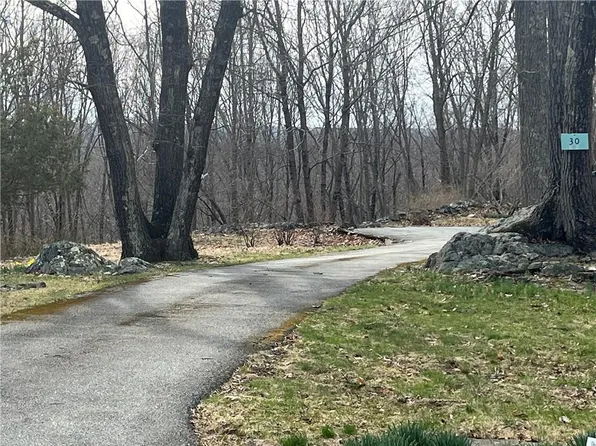 30 Parkview Trl, Cumberland, RI 02864