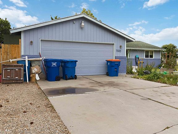 3rd image of 7685 W Mojave Dr