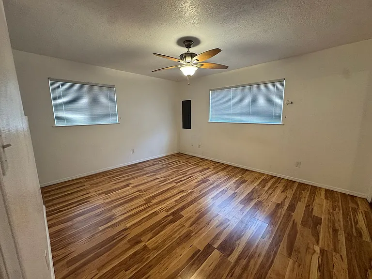 7133 Loma Del Norte Rd NE — Photo 6