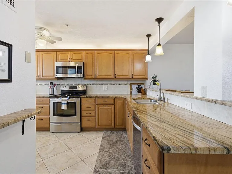 17900 Gulf Blvd #12C — Photo 21