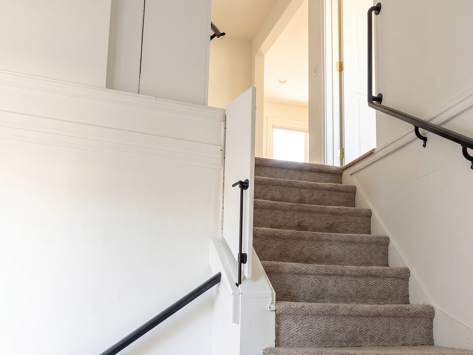 1 bed, 900 sqft, $1,990 — Photo 4