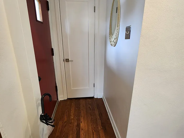 8400 Richard Ave — Photo 2