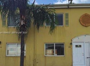 438 NW 84th Ter #438, Miami, FL 33150