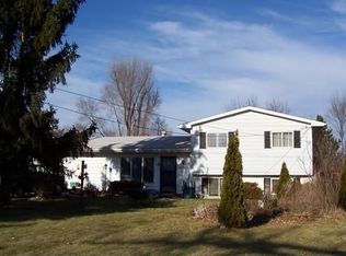 5223 White Lake Rd, White Lake, MI 48383