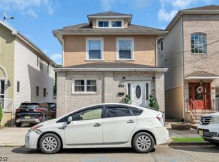 510 Burnham Rd, Elizabeth City, NJ 07202