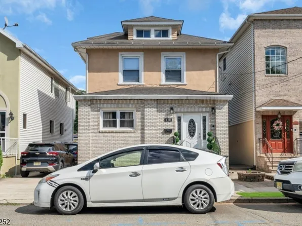 510 Burnham Rd, Elizabeth City, NJ 07202