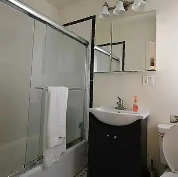 534 W 50th St #3C — Photo 5
