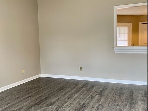2nd image of 1055 Merritt Lewis Ln