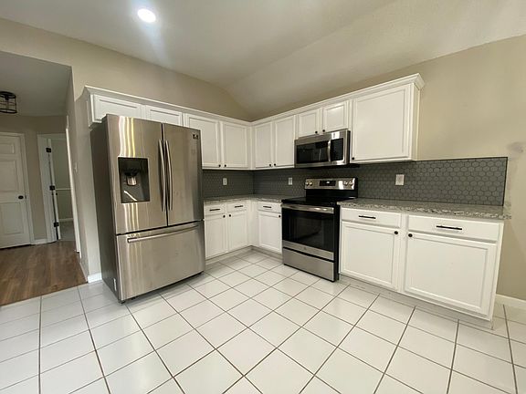 5th image of 8406 Holland Ave