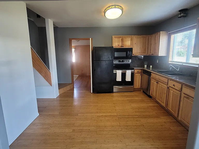 1010 N Lake Rd — Photo 4