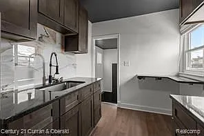 53 W Charlotte St — Photo 10